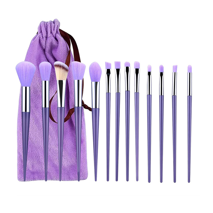 BrushSet, 13-delni set čopičev za ličenje s torbico